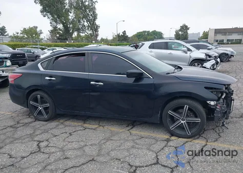 2013 Nissan Altima 2.5 S z USA, uszkodzony, nr VIN 1N4AL3AP7DC199423